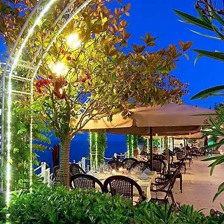 Ξενοδοχείο Luxurious And Panoramic At The Beach.